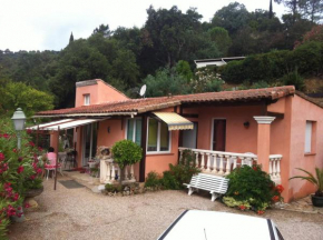 Maison de 3 chambres avec piscine partagee terrasse amenagee et wifi a Le Muy